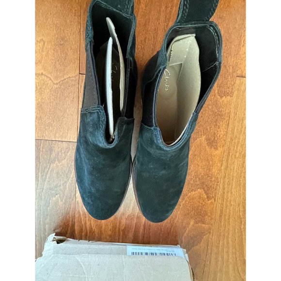 Clarks Clarksdale Arlo Ankle Boots Black Suede Slip on Size 8.5 - Picture 5 of 9